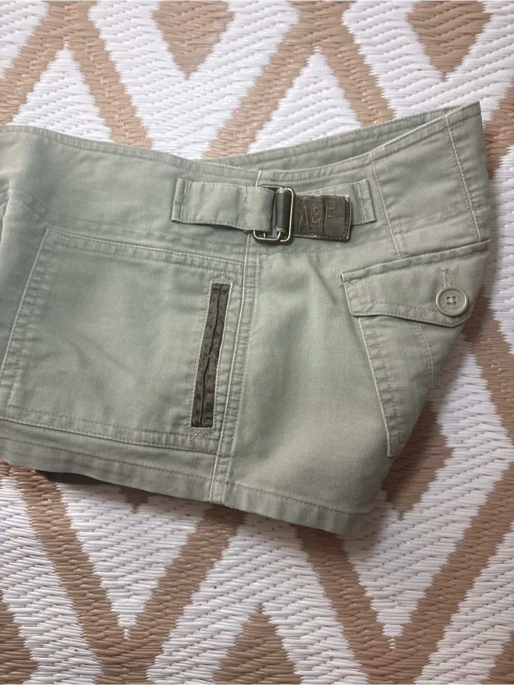Abercrombie & Fitch Women's Chino Shorts 2 Green Low-Rise Twill Belted 2